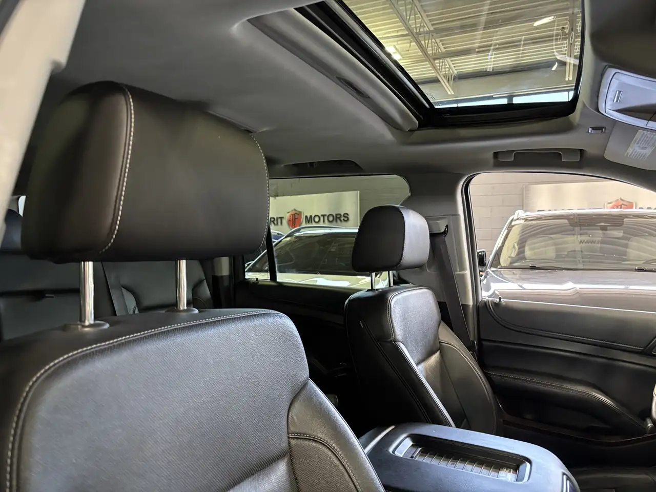 GMC Yukon снимка GMC Yukon