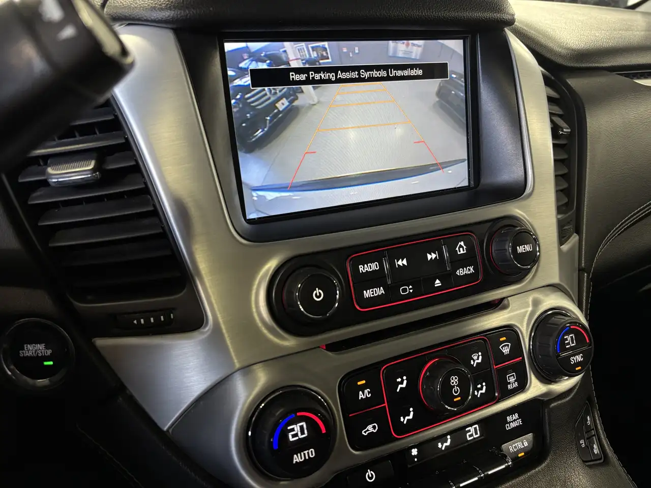 GMC Yukon снимка GMC Yukon