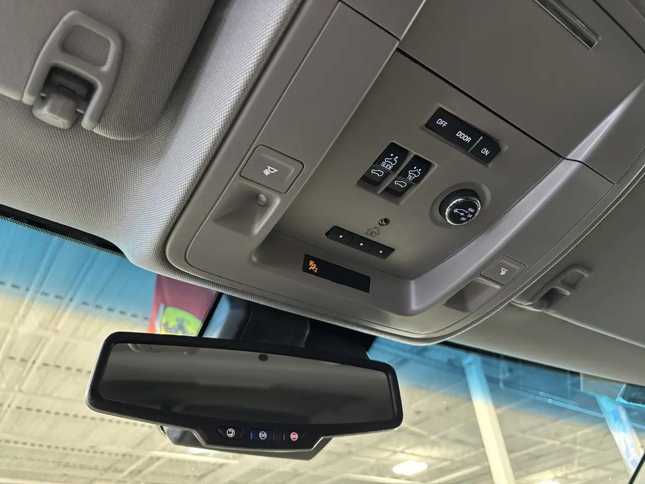GMC Yukon снимка GMC Yukon