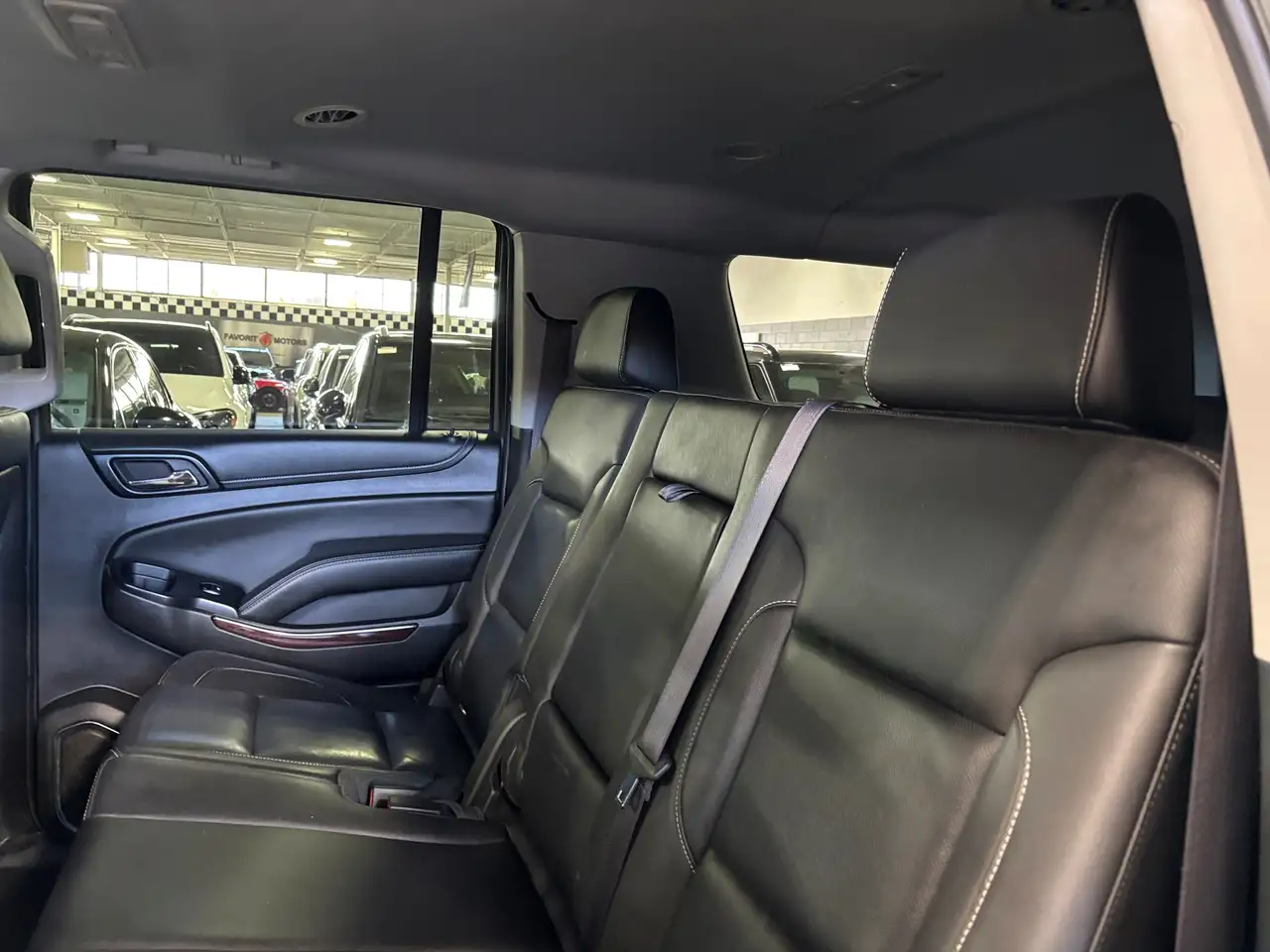 GMC Yukon снимка GMC Yukon