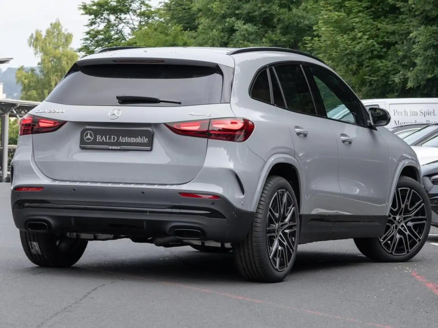 Mercedes-Benz GLA 220 d 4M AMG-Advanced+/ILS/Pano/AHK/Cam/Easy Grau - 2