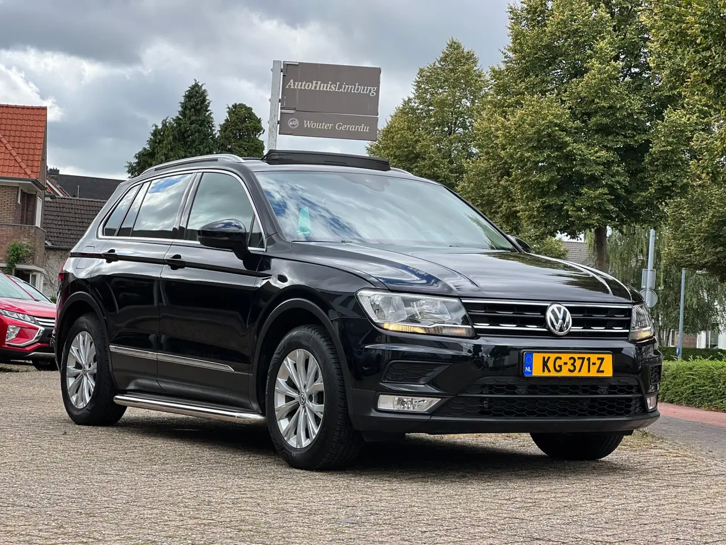 Volkswagen Tiguan 1.4 TSI Comfortline|Panoramadak|Alcantara|Trekhaak Zwart - 1