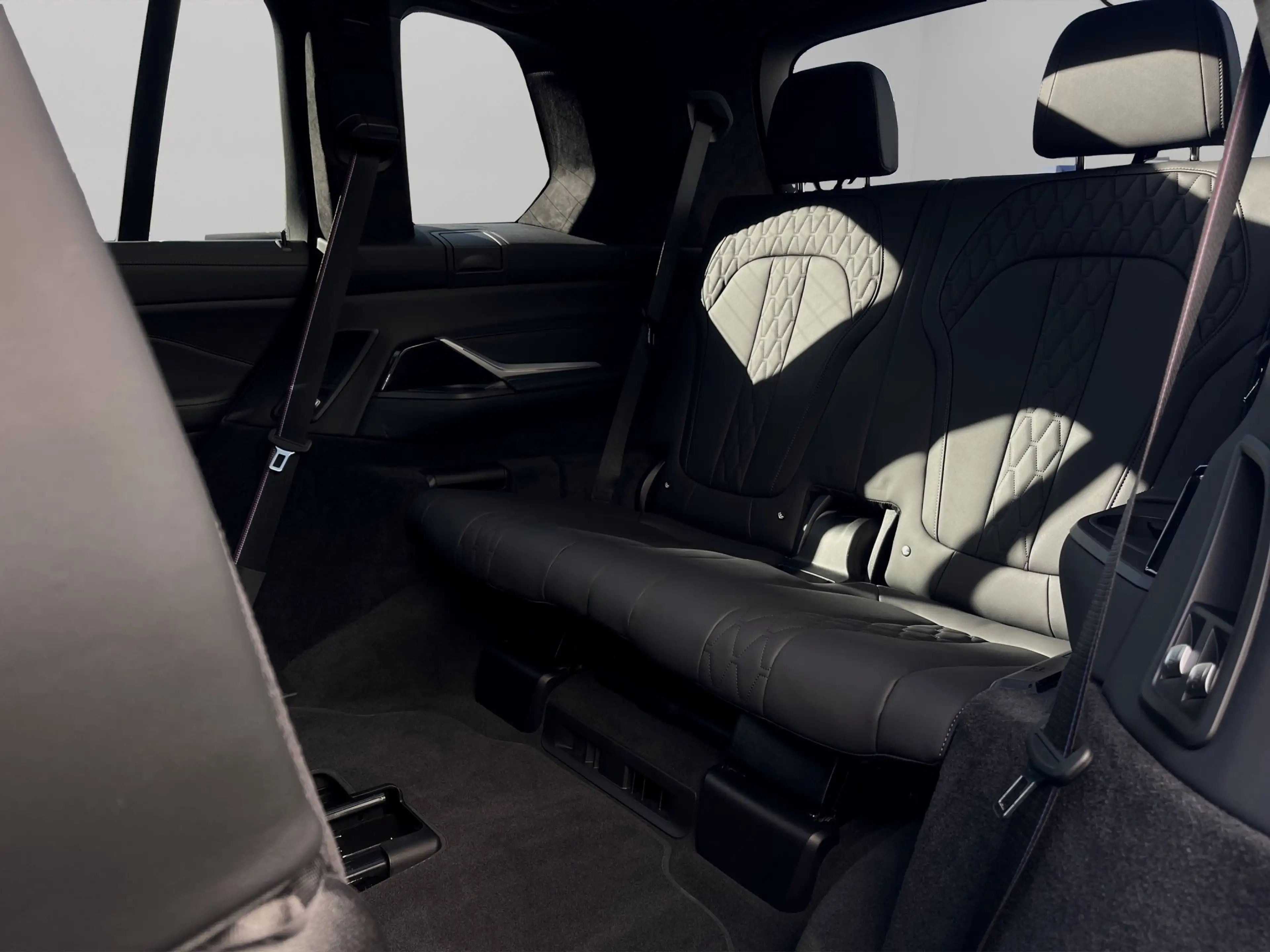 BMW X7 M 60i xDrive — photo 12