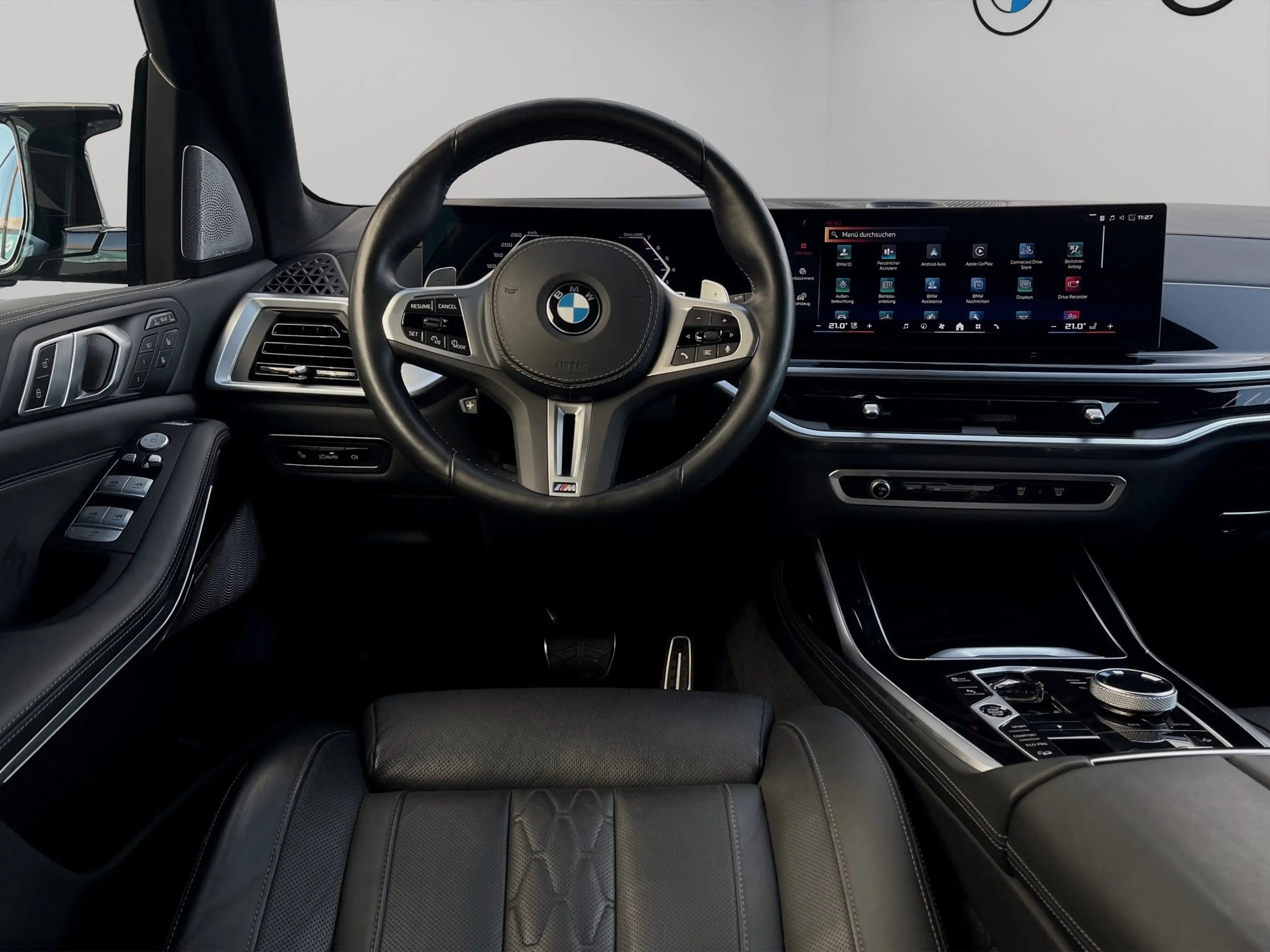 BMW X7 M 60i xDrive — photo 11
