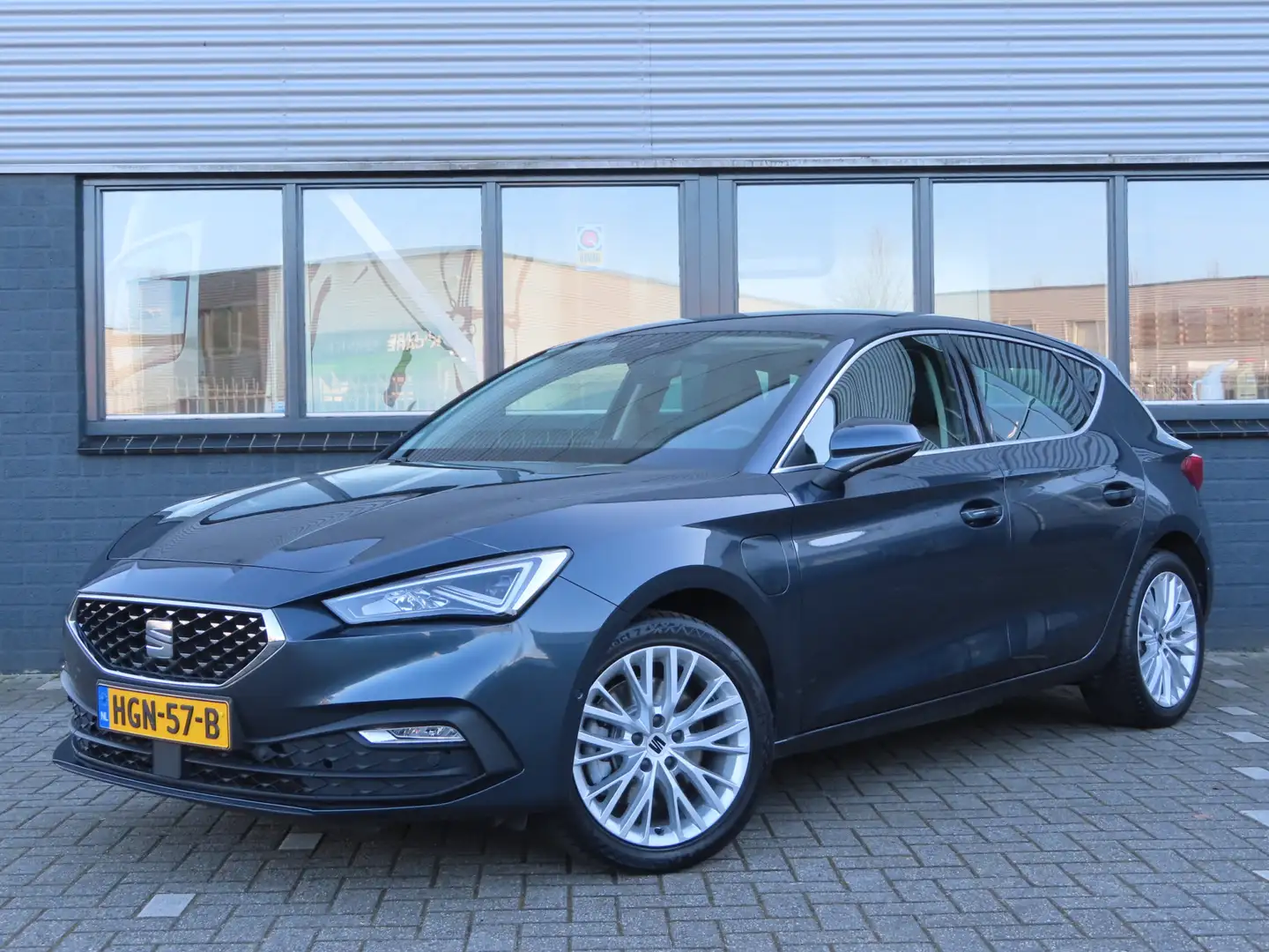 SEAT Leon 1.4 TSI eHybrid PHEV Xcellence | Elektrische verst Grijs - 1