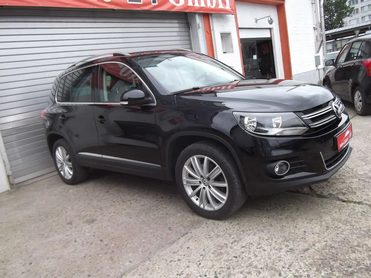 Volkswagen Tiguan Sport & Style 4Motion Standheizung Чорний - 2