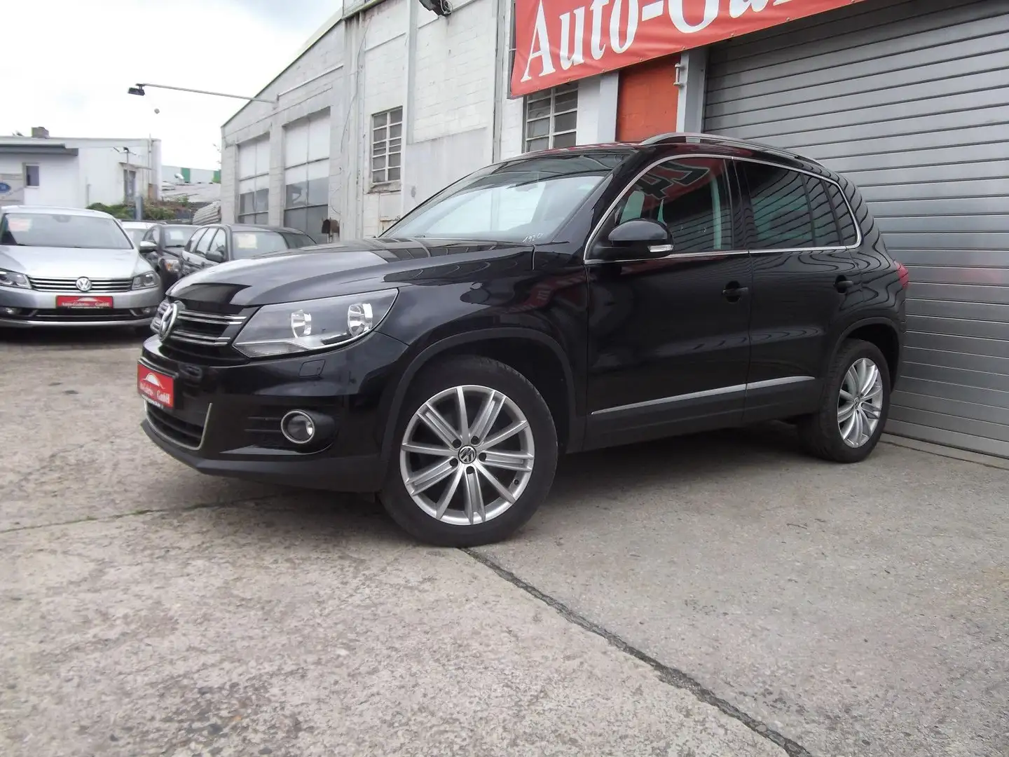 Volkswagen Tiguan Sport & Style 4Motion Standheizung Чорний - 1