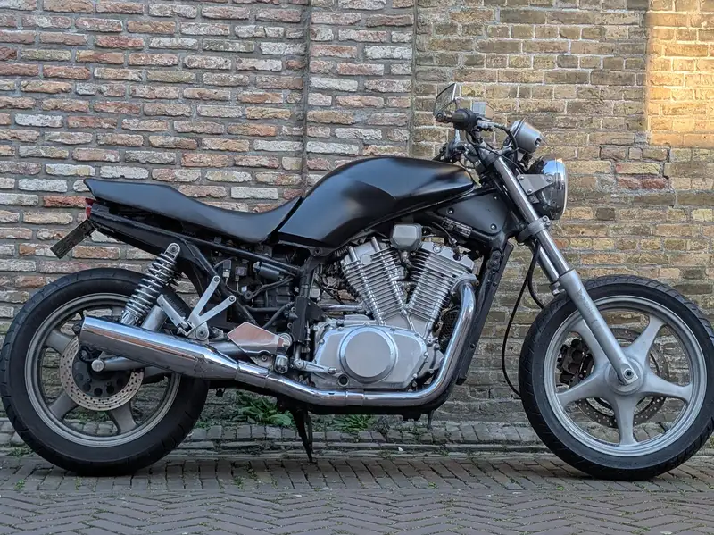 Suzuki VX 800 - foto 5