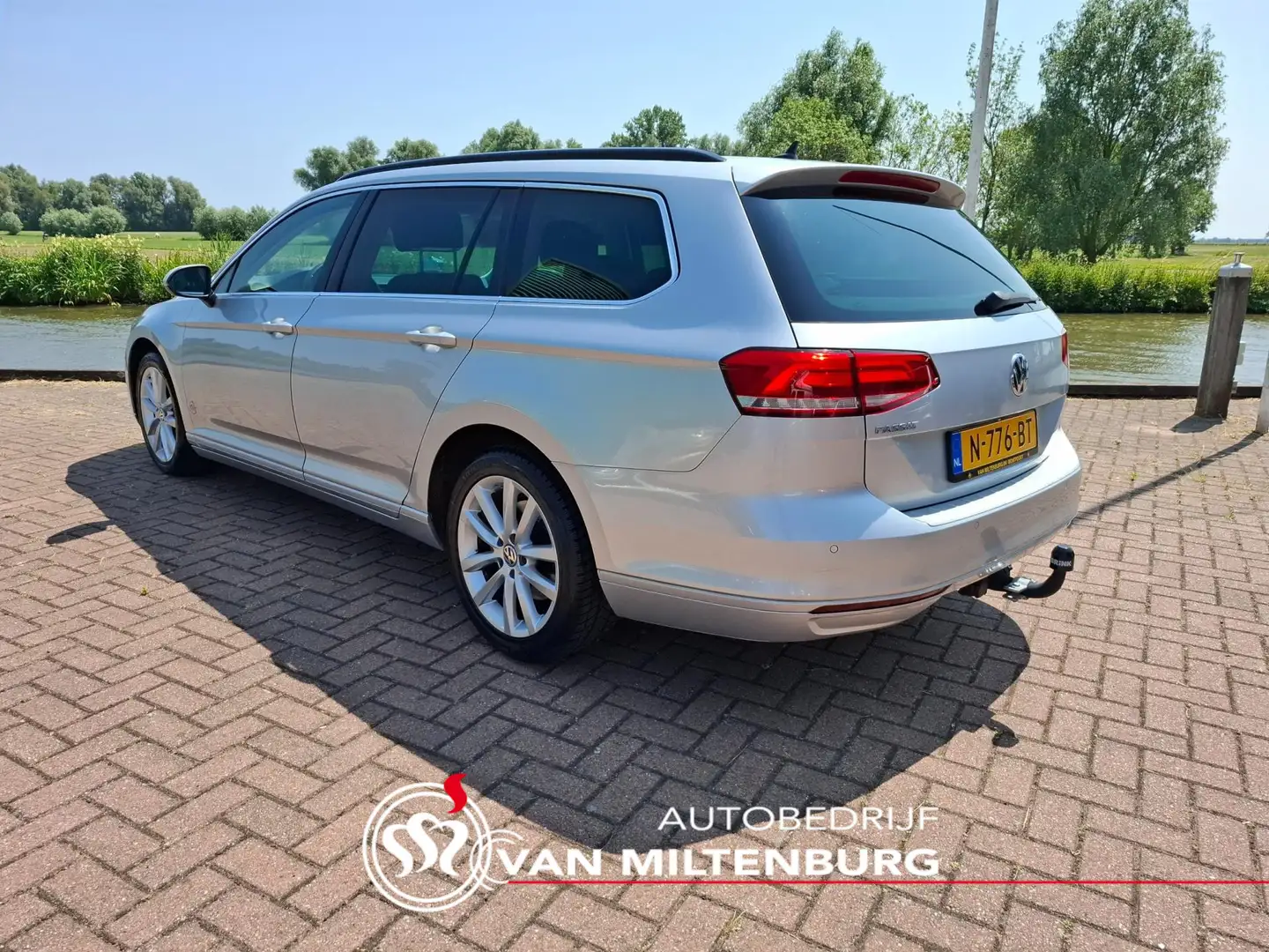Volkswagen Passat Variant 1.4 TSI ACT Comfortline Clima Stoelverw. PDC v+a T Grijs - 2