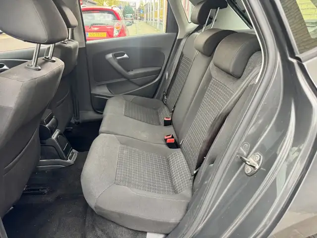 Volkswagen Polo view 12