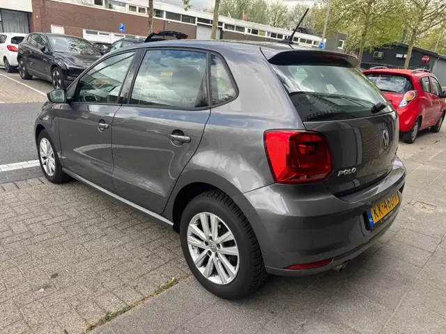 Volkswagen Polo view 8