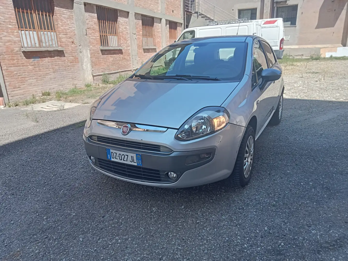 Fiat Punto Evo Punto Evo 5p 1.4 natural power Emotion 70cv Argintiu - 1