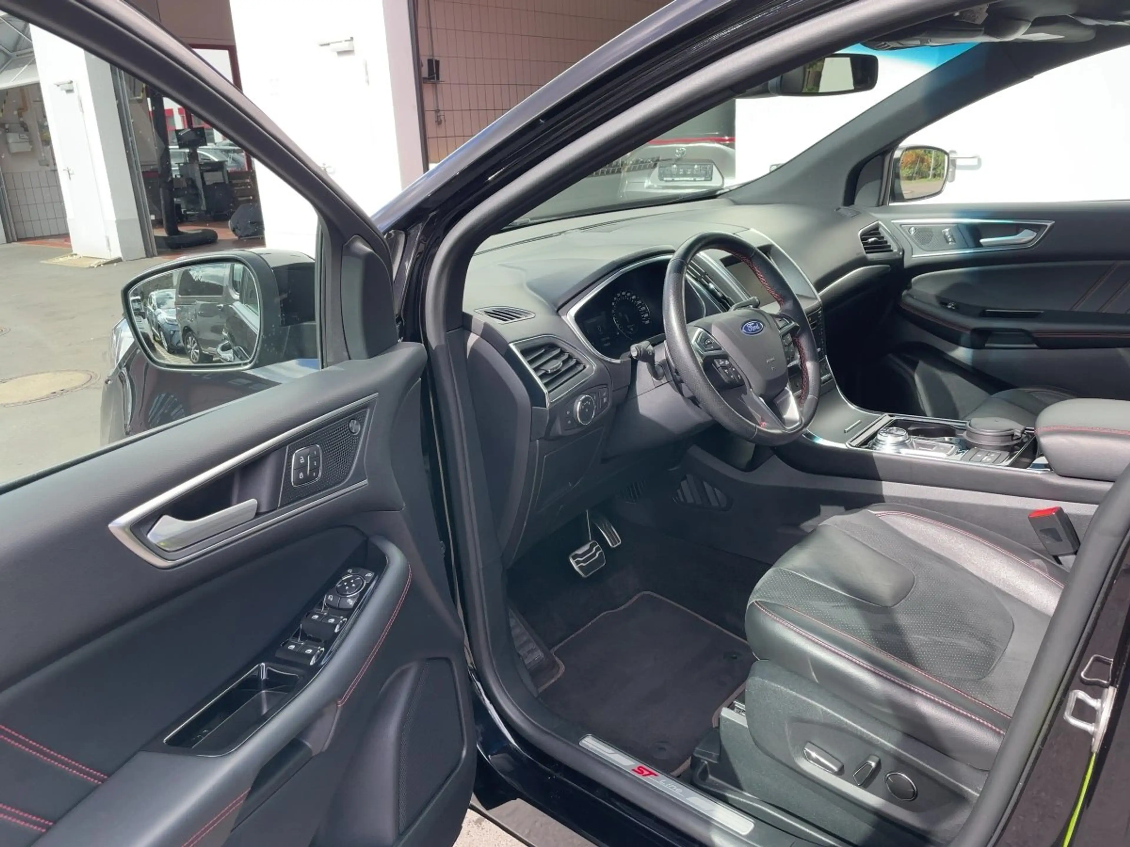 Ford Edge 2.0 EcoBlue 4x4 ST-Line Standheizung — photo 8