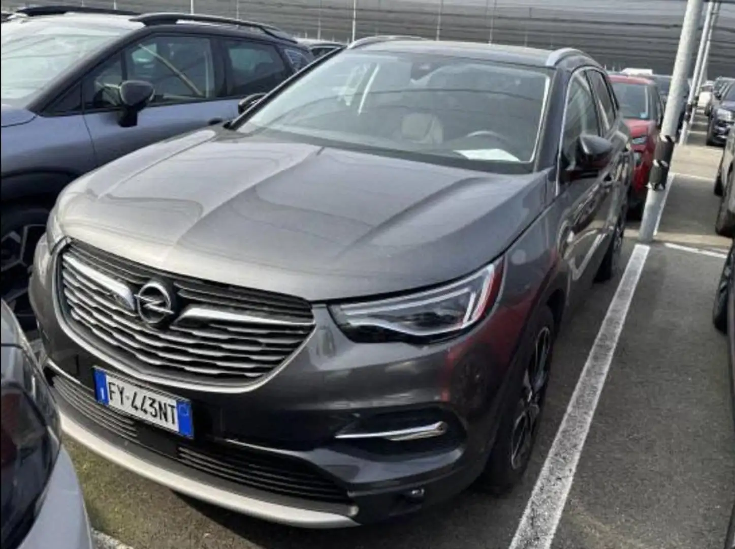 Opel Grandland X 1.6 Hybrid4 Plug-in aut. AWD Šedá - 1