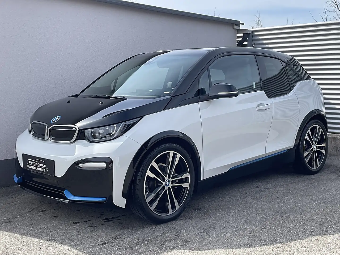 BMW i3 42,4kWh S SPORTPAKET/NAVIPRO/ACC/RÜ.KAM/20"/AD.LED Weiß - 1