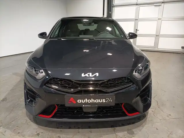 Kia Ceed view 2