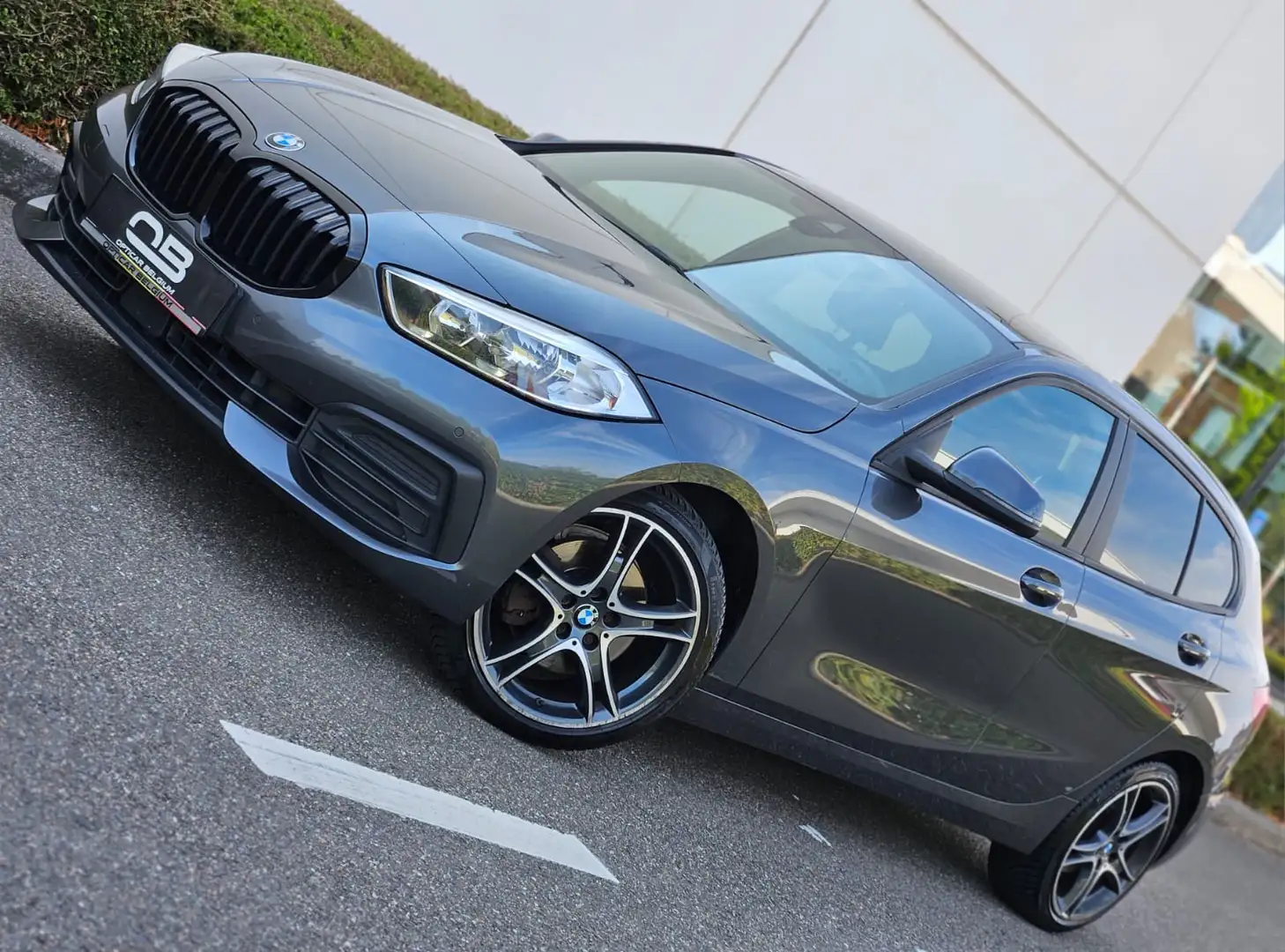 BMW 118 *** 2.0 d - 10/2019 - PDC - GPS - Carpass *** Grijs - 1