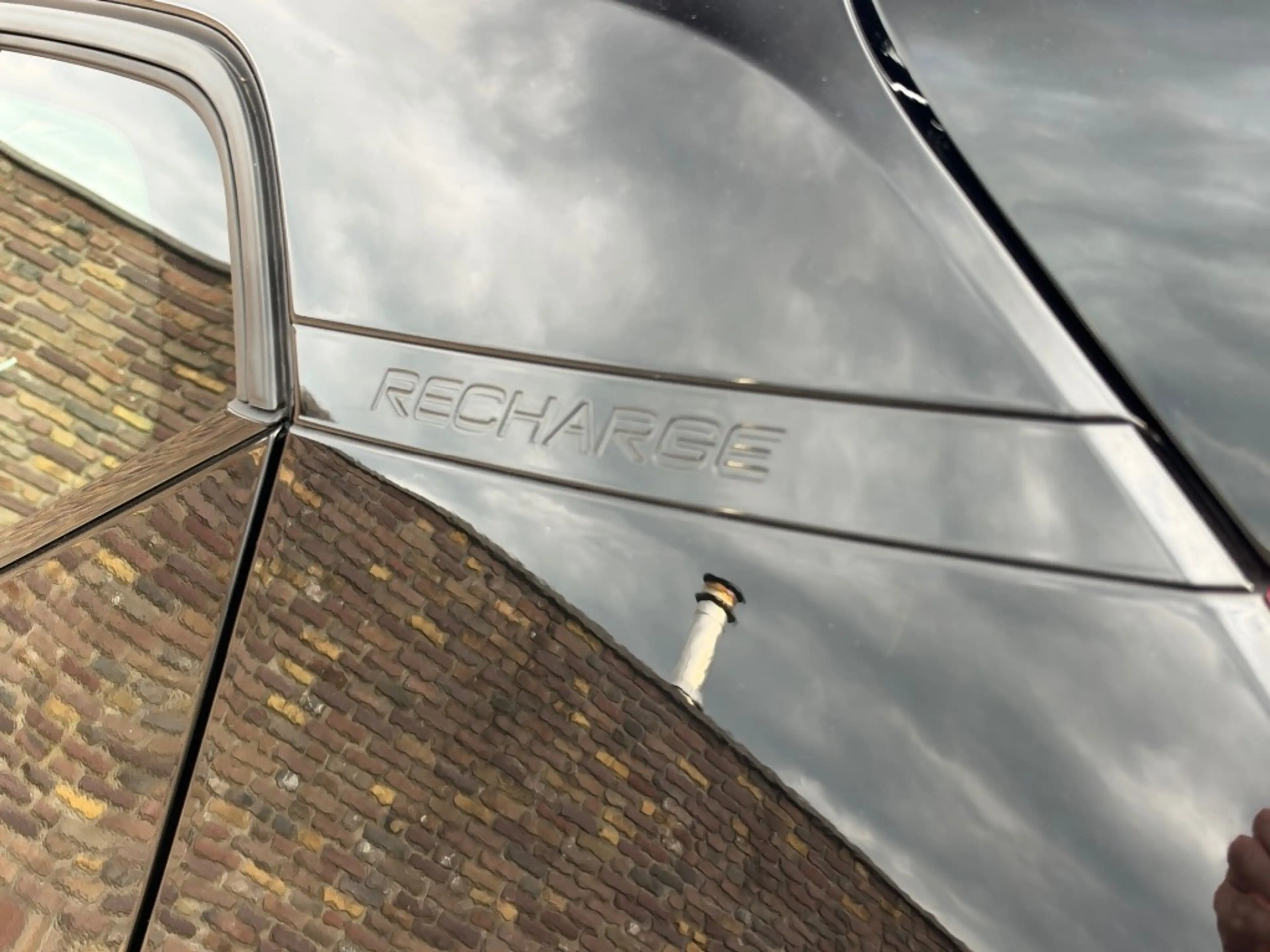 Volvo XC40 1.5 T4 Recharge R-DESIGN Panodak Leer Stuurverwarm — photo 17