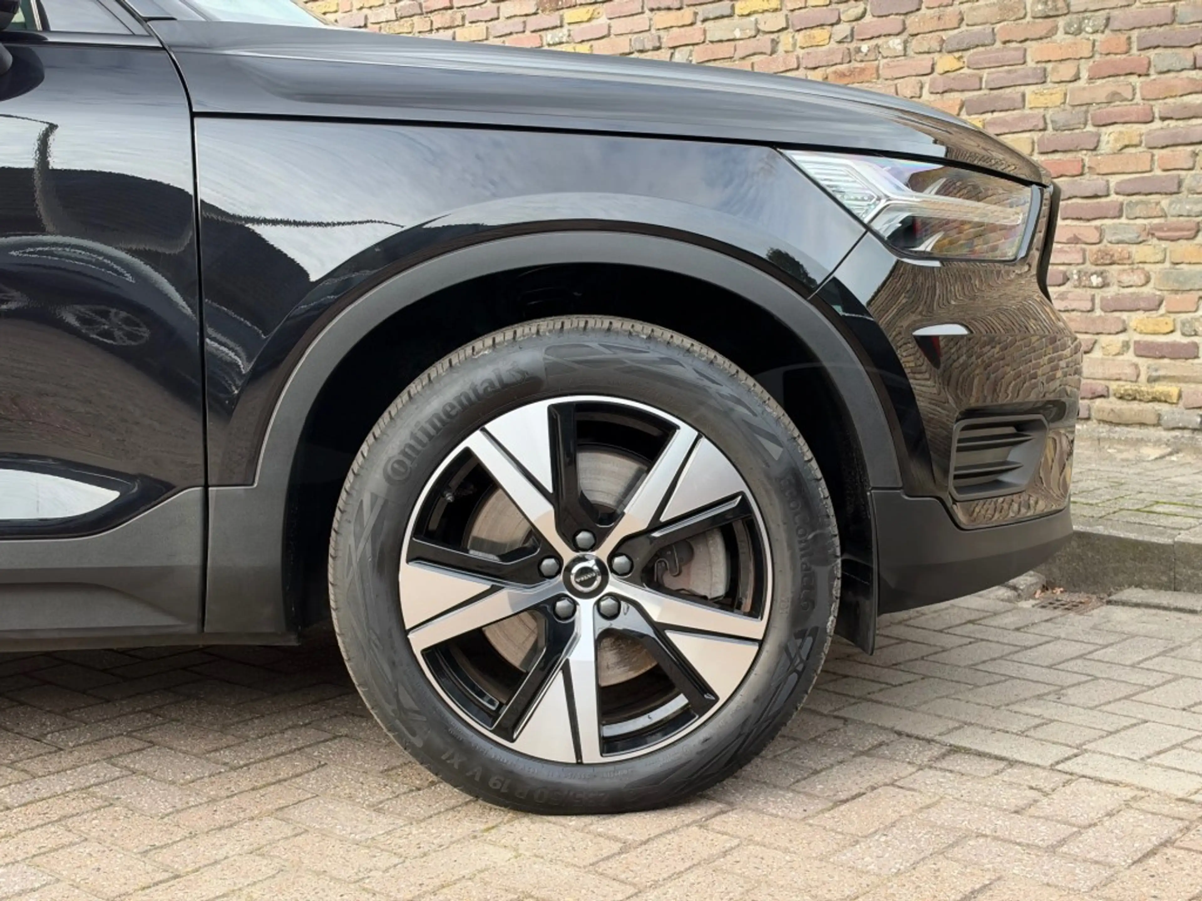 Volvo XC40 1.5 T4 Recharge R-DESIGN Panodak Leer Stuurverwarm — photo 12