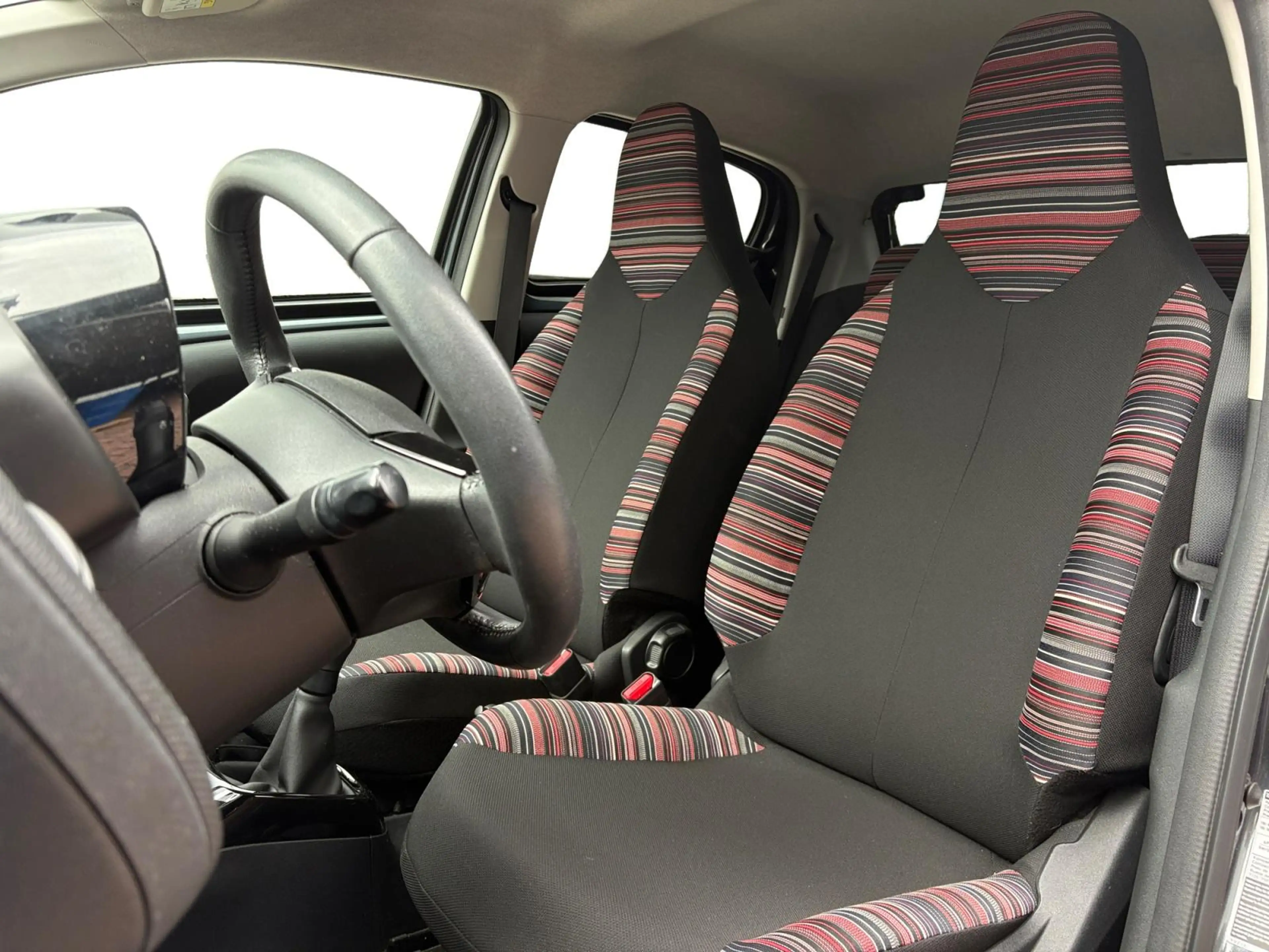 Citroen C1 Feel 1.0 e-VTi 72pk | LAGE KM-STAND! | AIRCO | BLU — photo 10