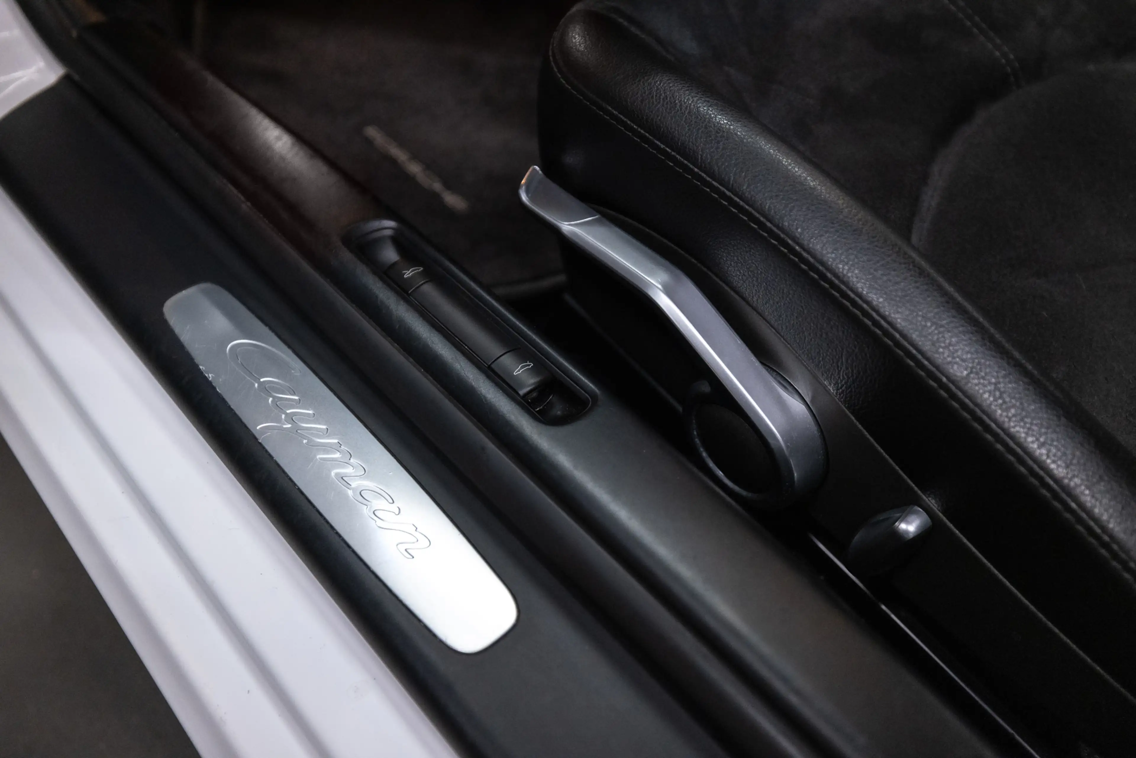 Porsche Cayman 2.7 — photo 45