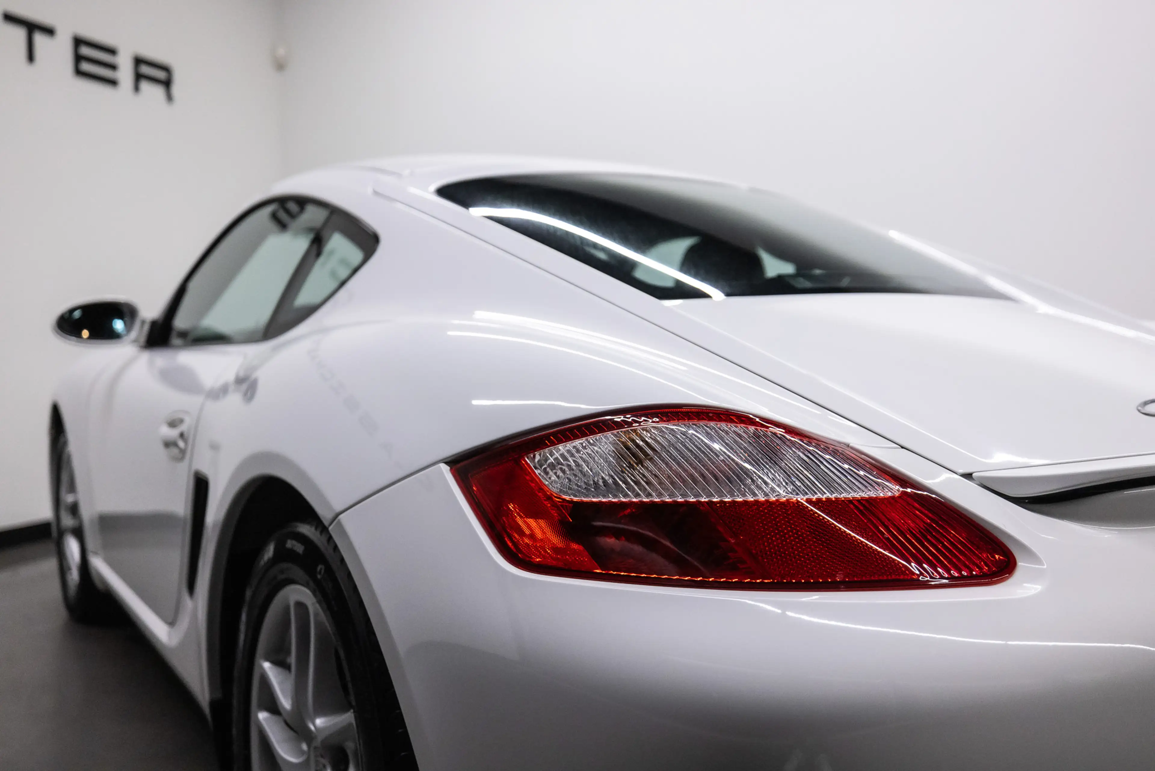 Porsche Cayman 2.7 — photo 33