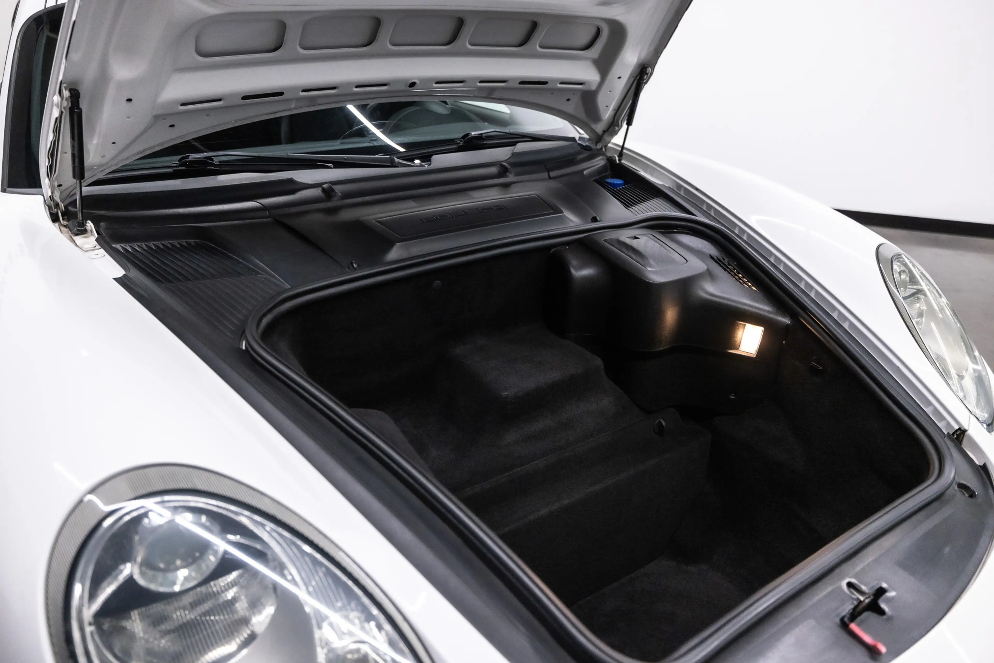 Porsche Cayman 2.7 — photo 47