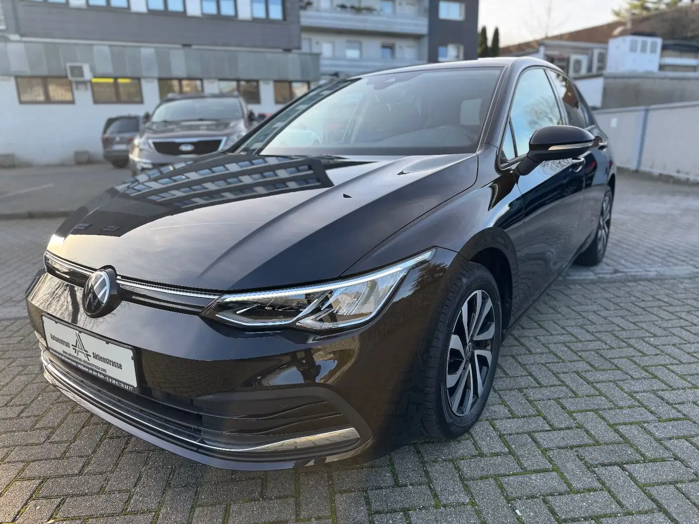 Volkswagen Golf VIII Lim. Active Navi ACC LED App-Connect Noir - 2