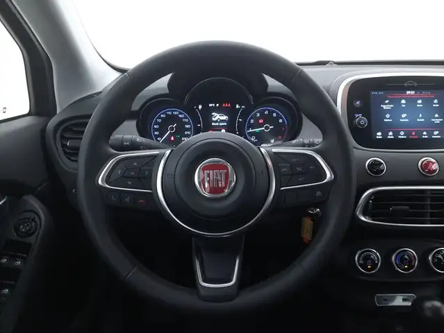 Fiat 500X view 11