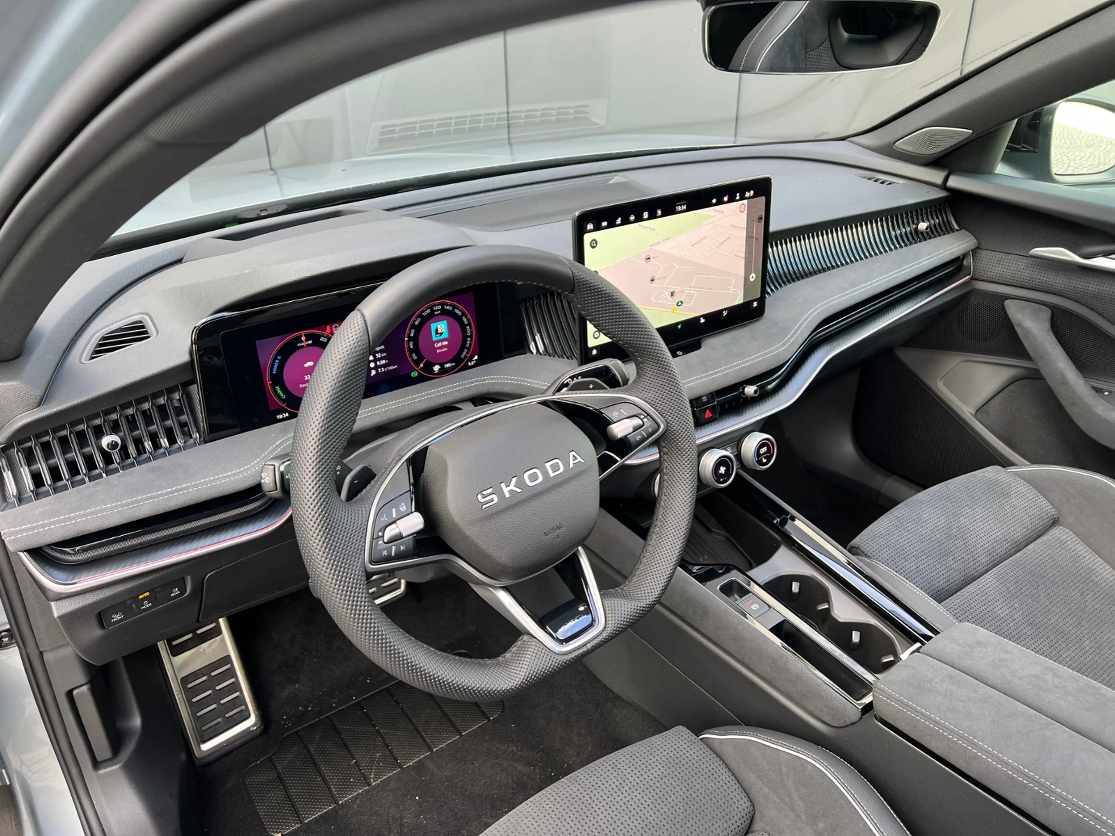 Skoda Superb Combi  Sportline 1.5 TSI IV DSG *AHK, Navi, 19"-L — photo 8
