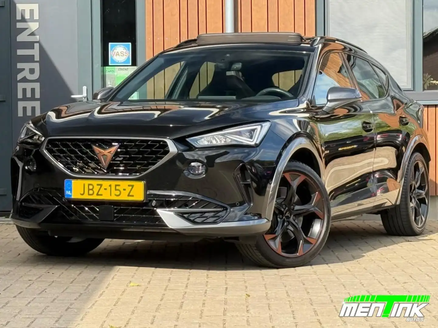 CUPRA Formentor 1.4 E-HYB VZ PERF. Pano Trekhaak Acc Zwart - 1