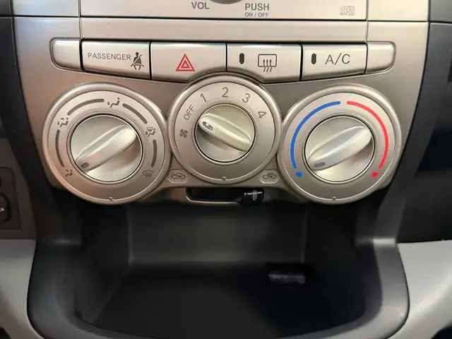 Daihatsu Sirion view 21