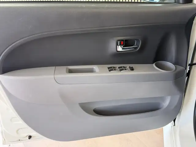 Daihatsu Sirion view 14