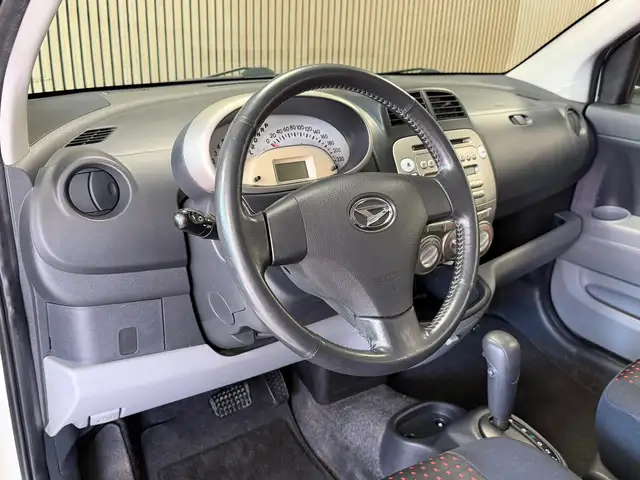 Daihatsu Sirion view 12