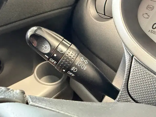 Daihatsu Sirion view 16