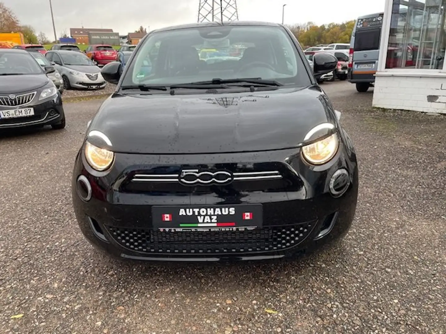 Fiat 500e 500e Basis Schwarz - 2
