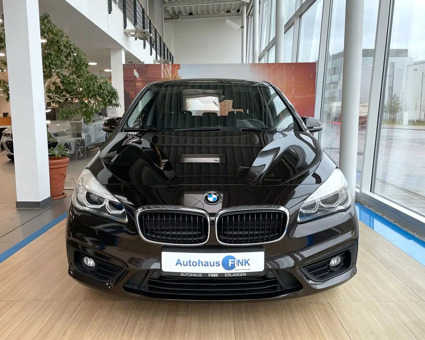 BMW 218 Navi Tempomat SHZ PDC LED Marrón - 2