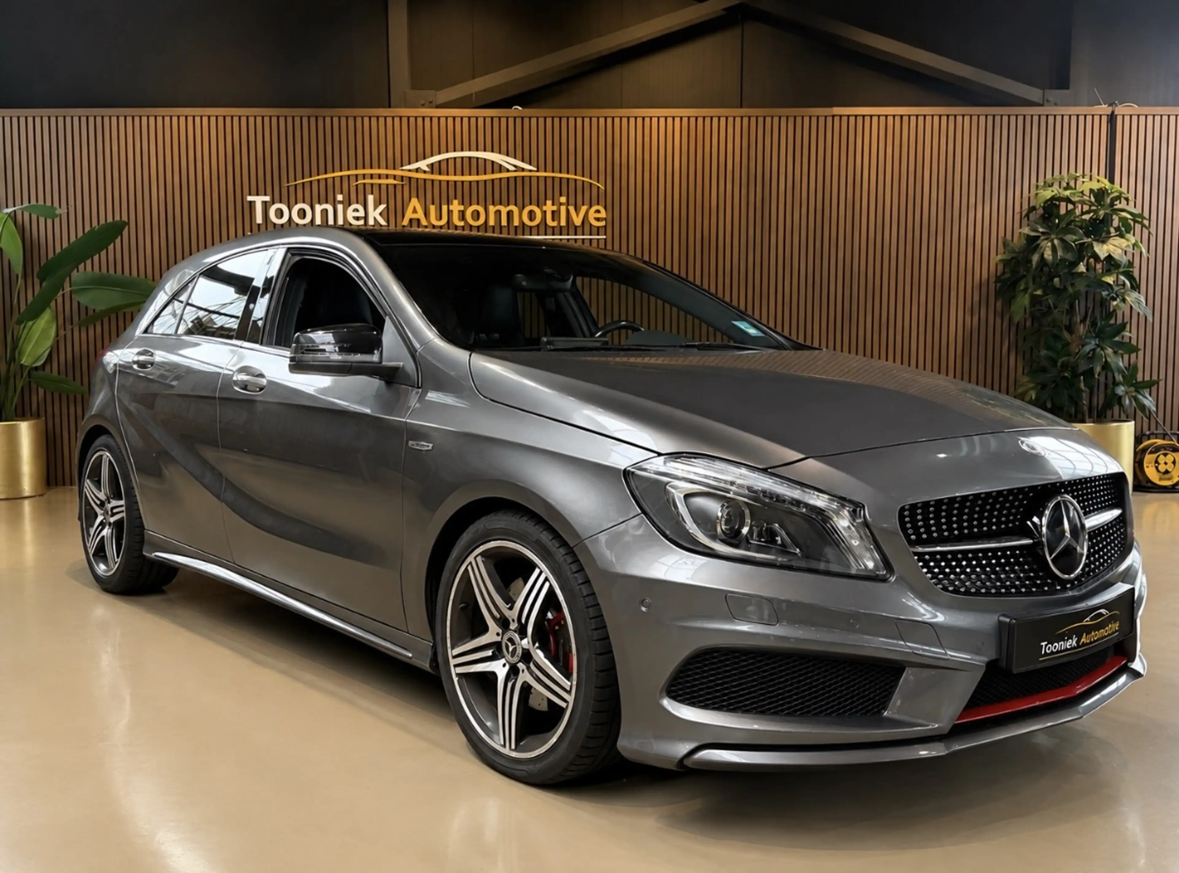 Mercedes-Benz A 250 Sport Ambition automaat | Navigatie | PANORAMADAK