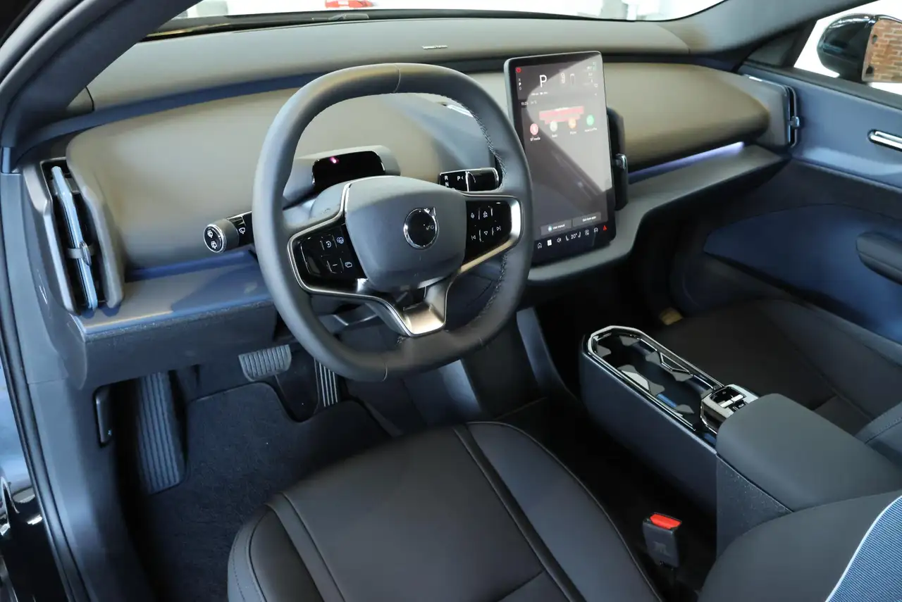 Volvo EX30 2026