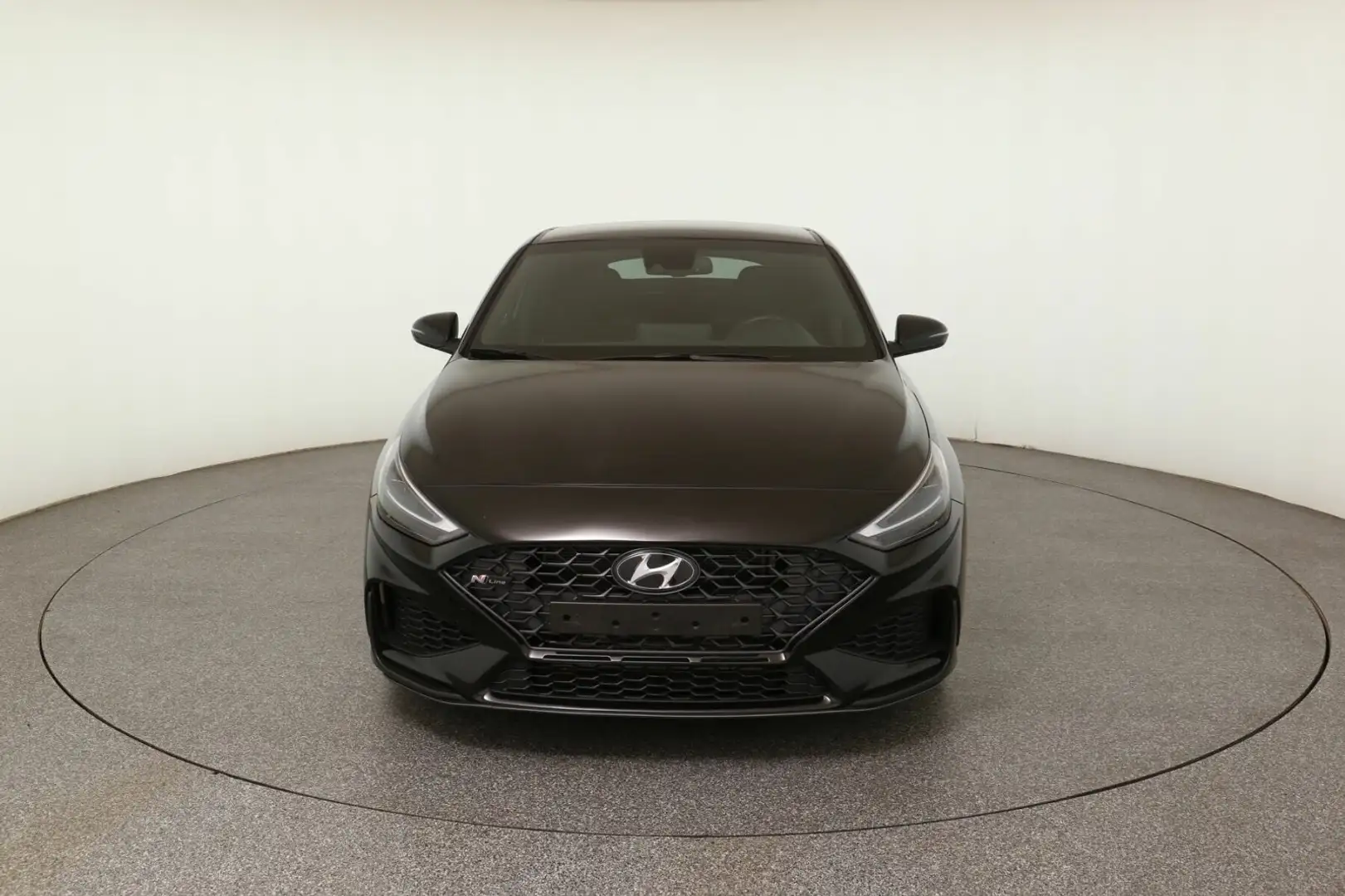 Hyundai i30 i30 Fastback 1.5T-GDI N-Line Mild-Hybrid LED+NAV Schwarz - 2