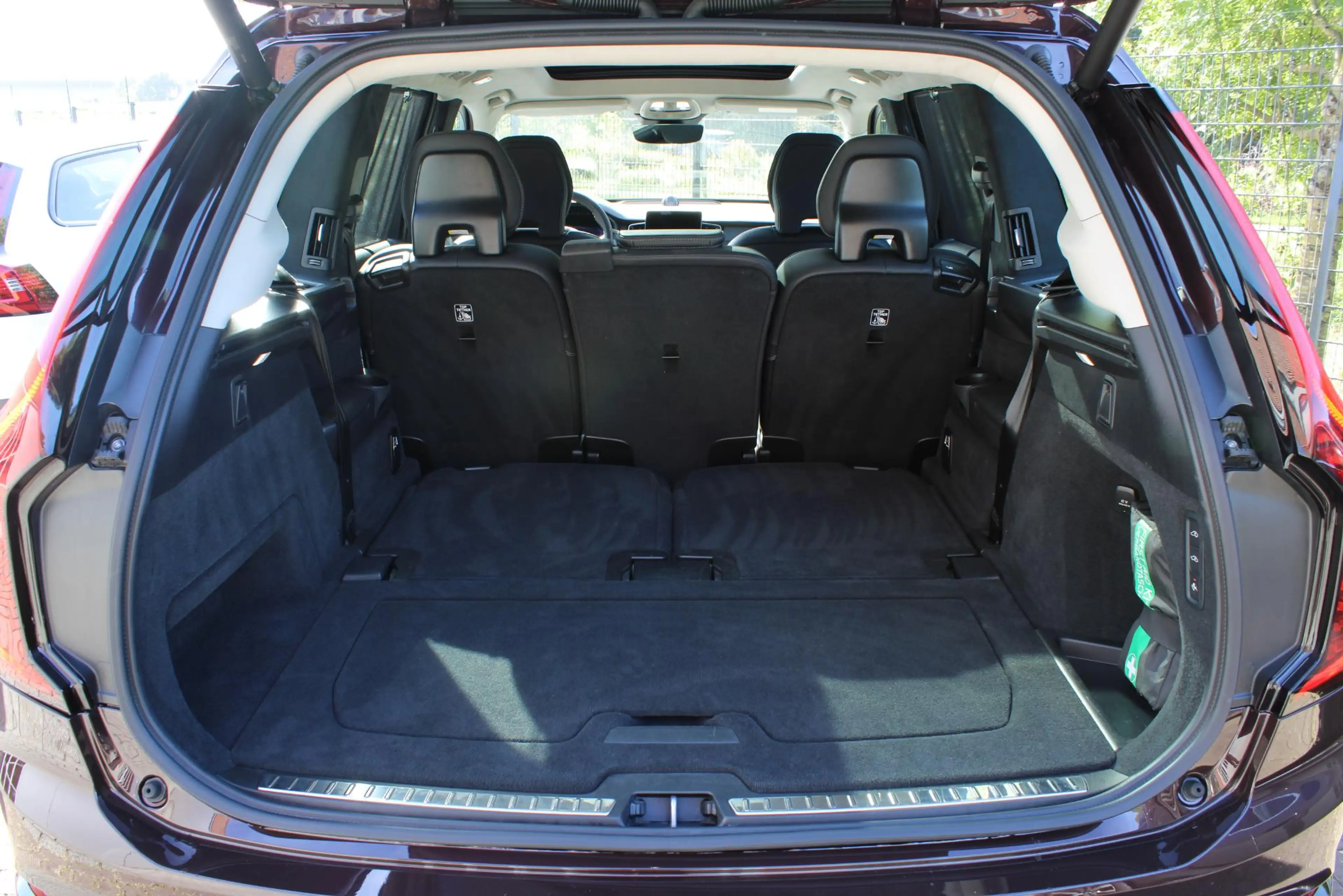 Volvo XC90 2.0 T8 Plug-in hybrid AWD Ultra Dark | Luchtvering — photo 15