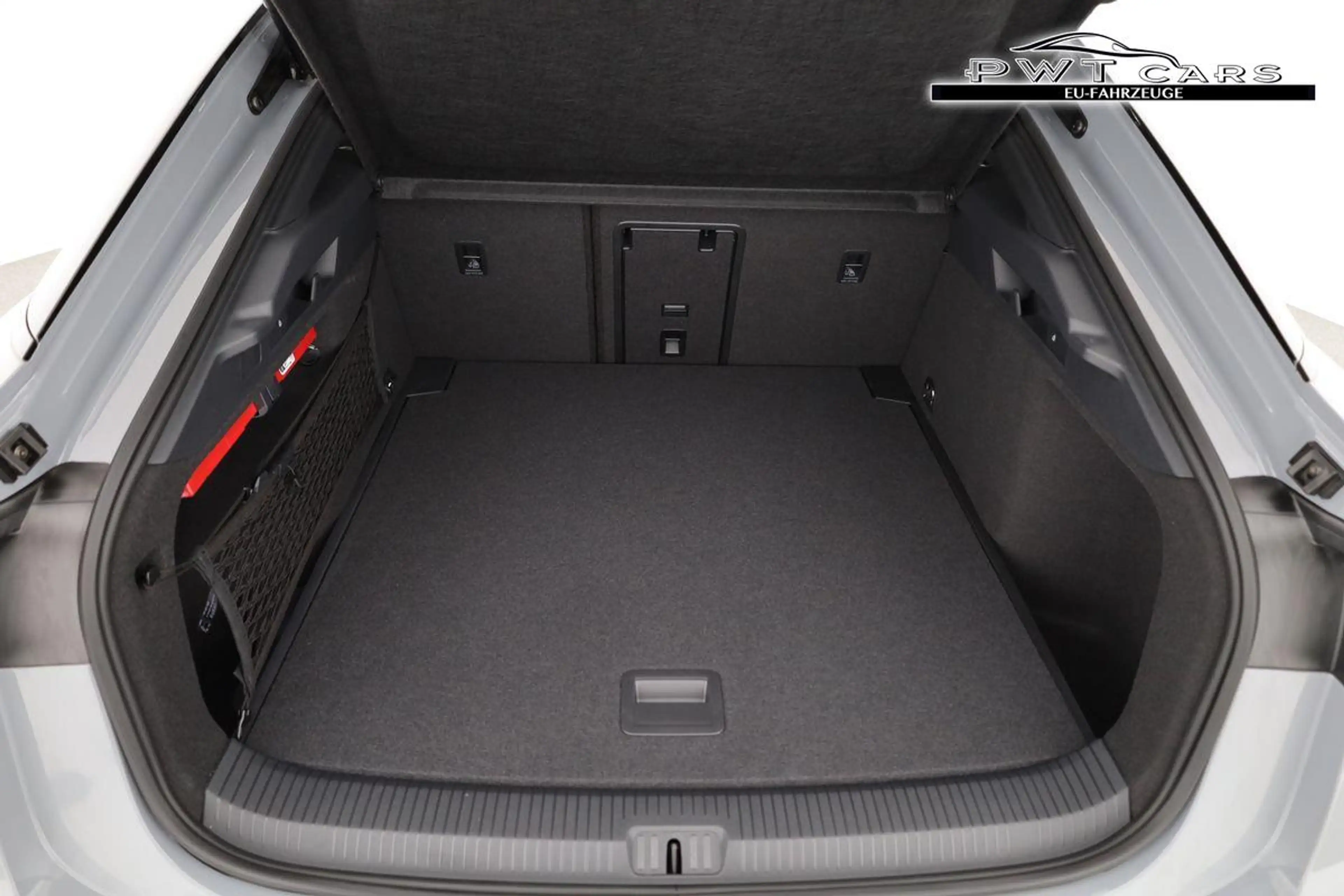 Volkswagen ID.7 Limousine Pro 210 kW Black, HuD, IQ.Light, IQ.D... — photo 11