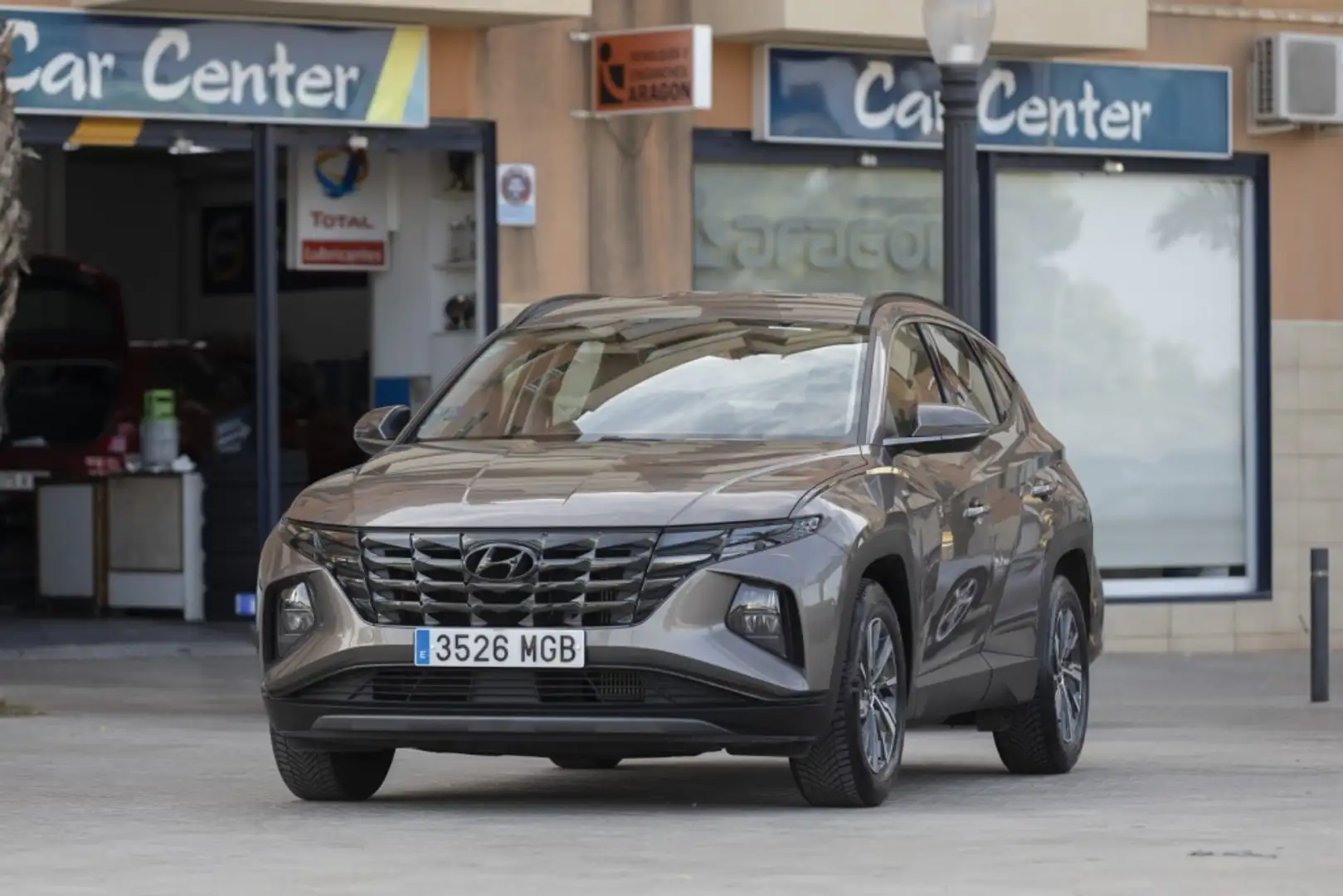Hyundai TUCSON 1.6 CRDI 48V Maxx 4x2 Braun - 2