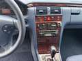 Mercedes-Benz E 240 T ELEGANCE 22000 Km Original. Garantie Bleu - thumbnail 25