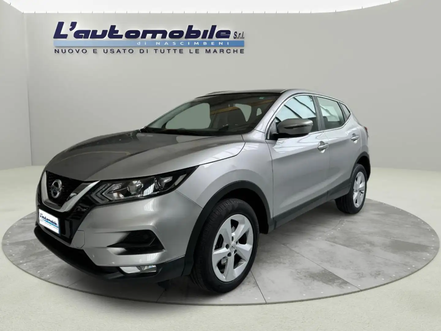 Nissan Qashqai 1.5 dCi 115 CV Business Grau - 1
