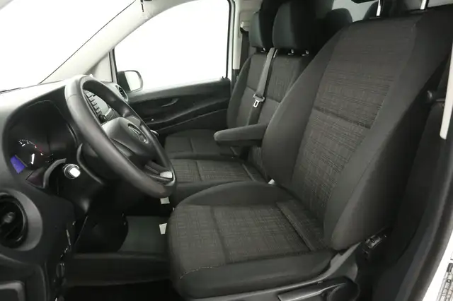 Mercedes-Benz Vito view 11