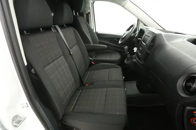 Mercedes-Benz Vito view 12
