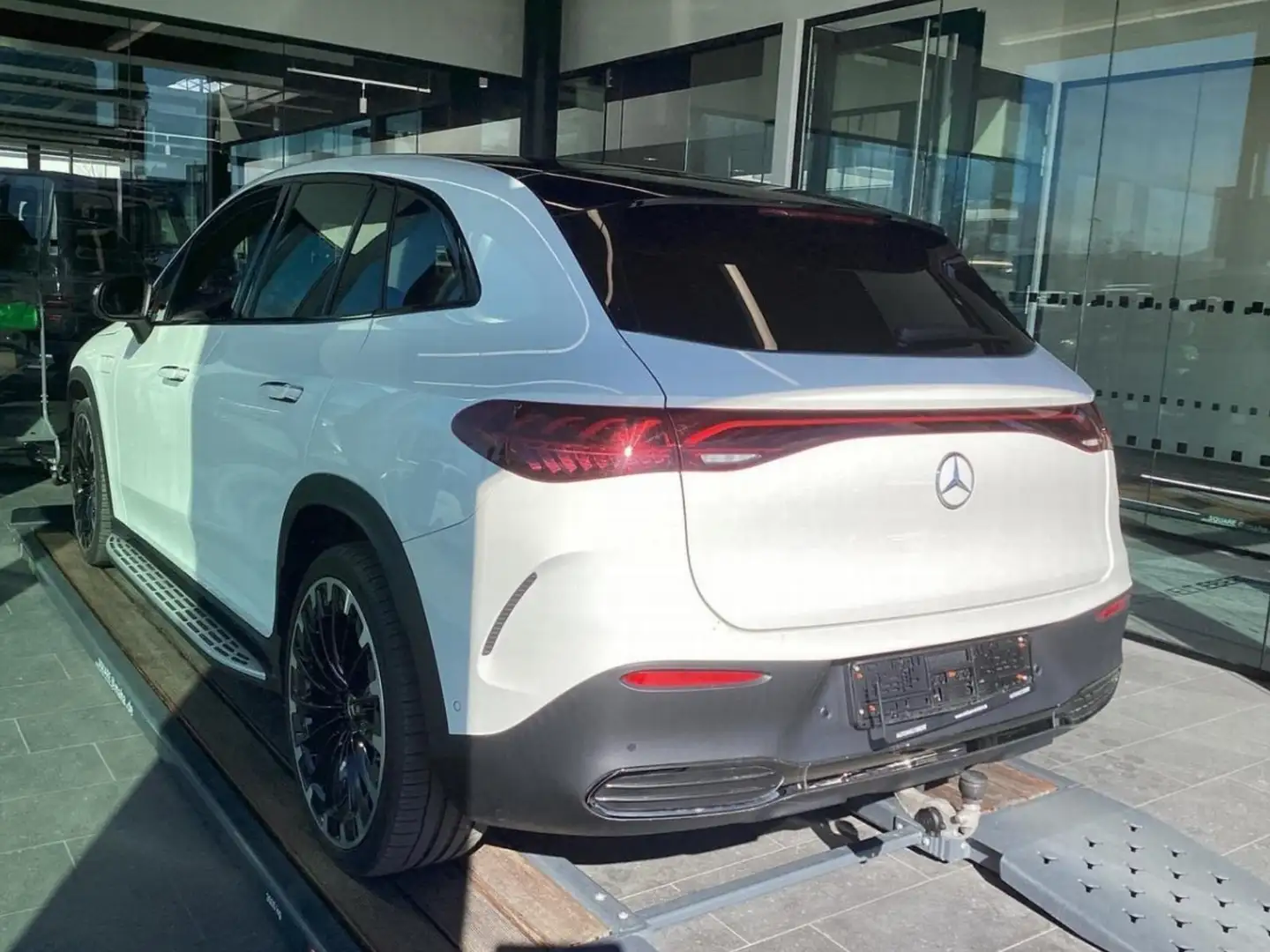 Mercedes-Benz EQE 500 EQE500 SUV AMG Prem+ ARMATIC Massage AHK 22KW TV Blanco - 2