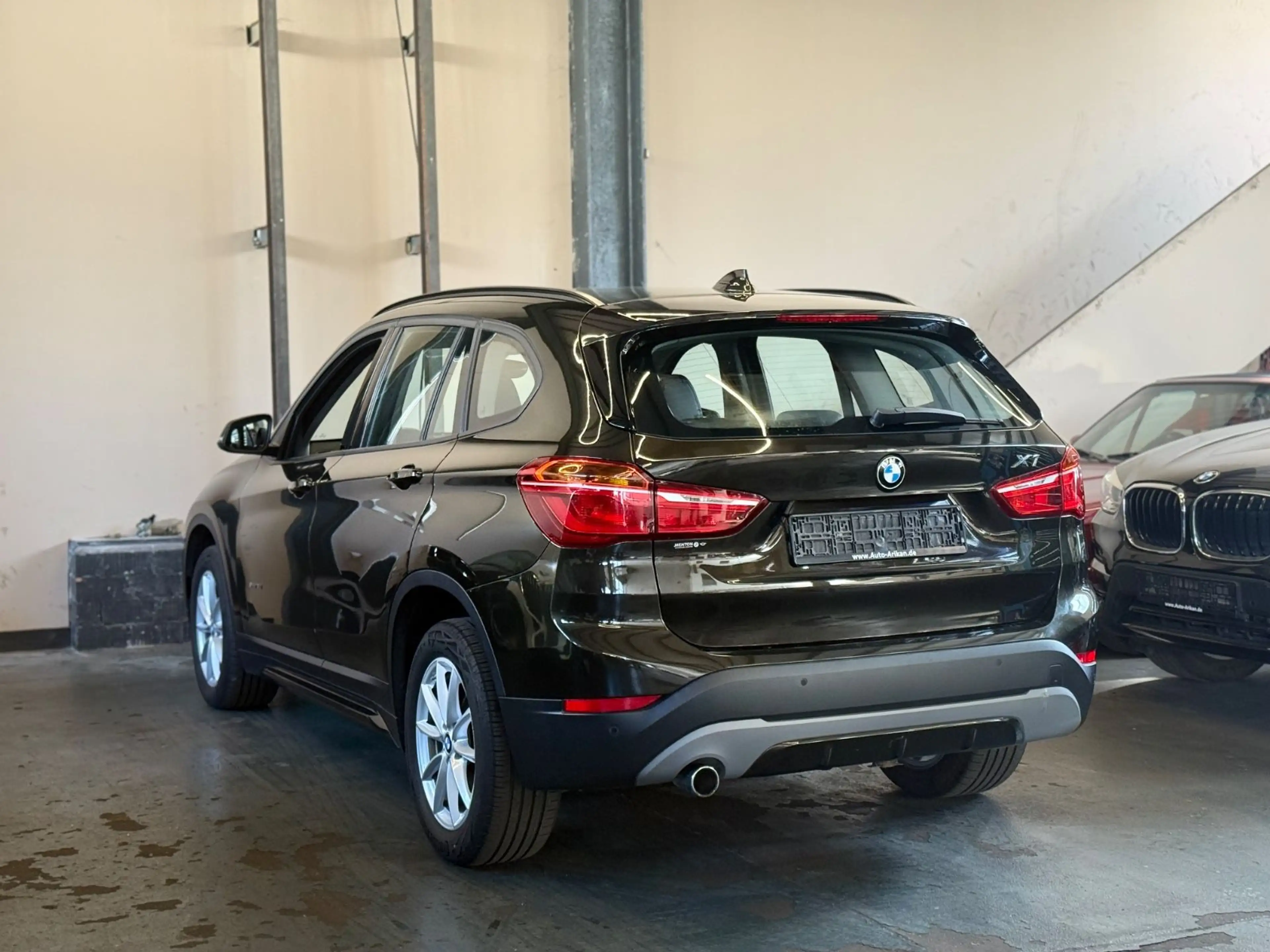 BMW X1 sDrive 18 d Sport Line LED/AHK/ — photo 4
