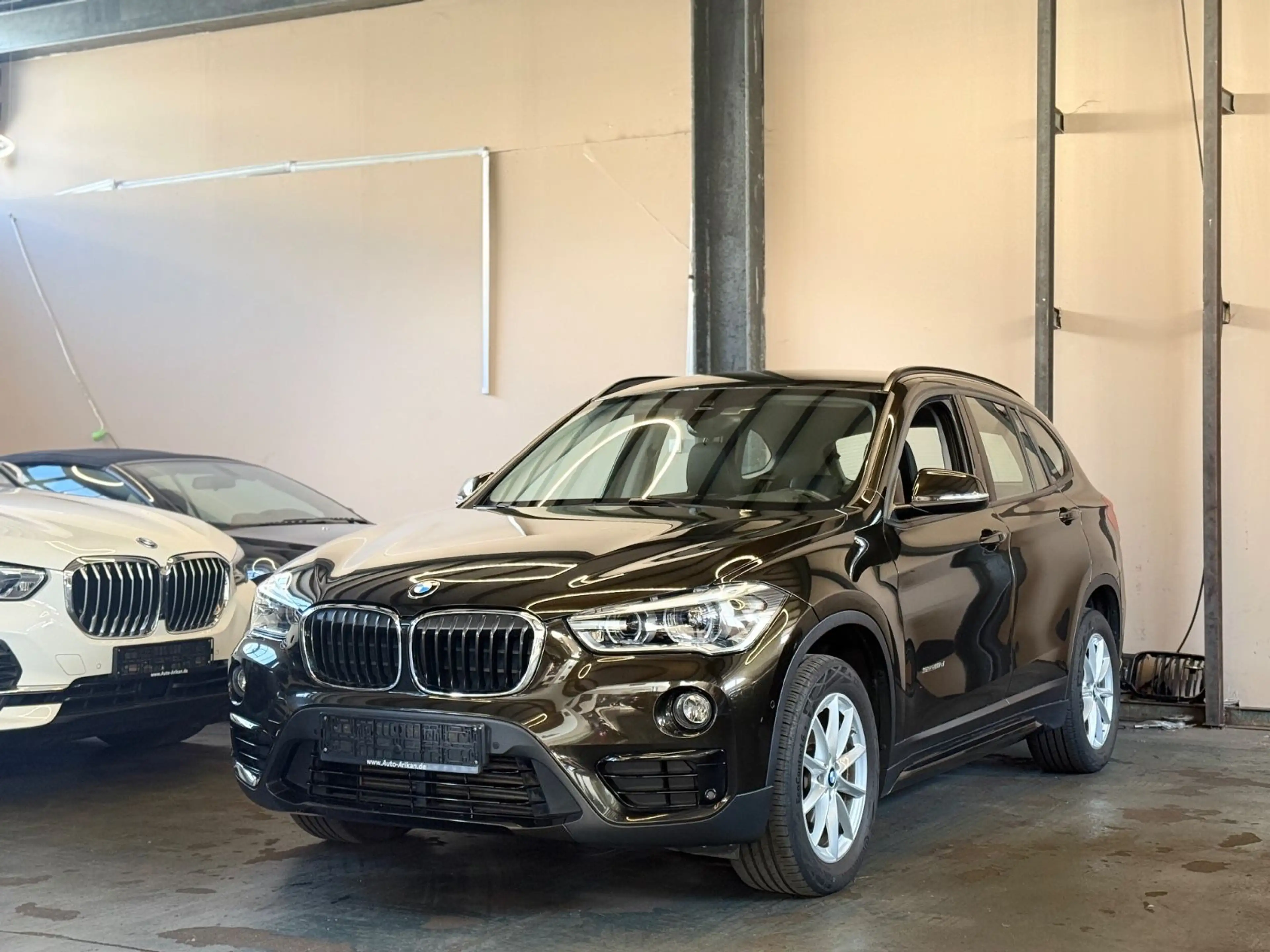 BMW X1 sDrive 18 d Sport Line LED/AHK/